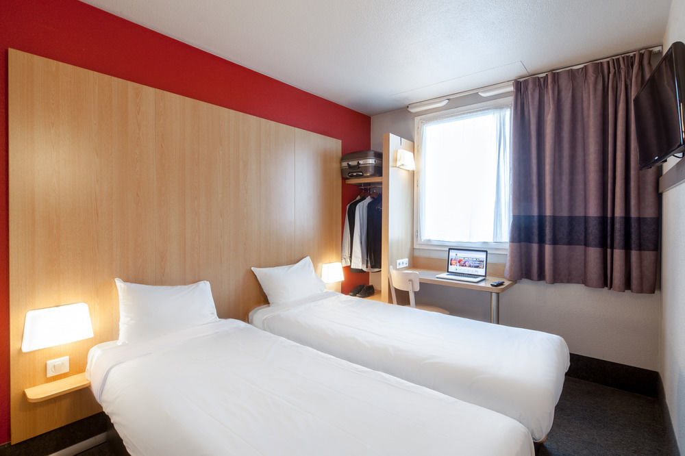 Hotel Porte De La 3*