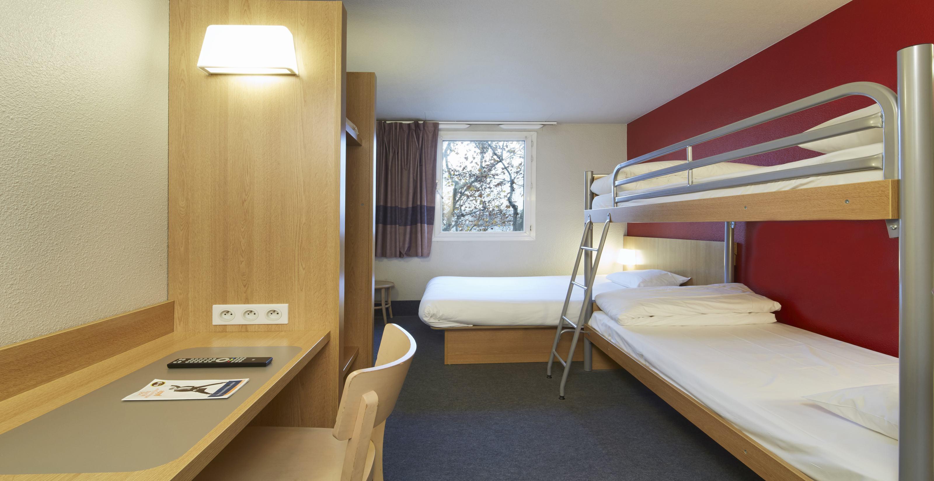 Hotel Porte De La 3*