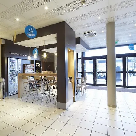 Porte De La Hotel Parigi
